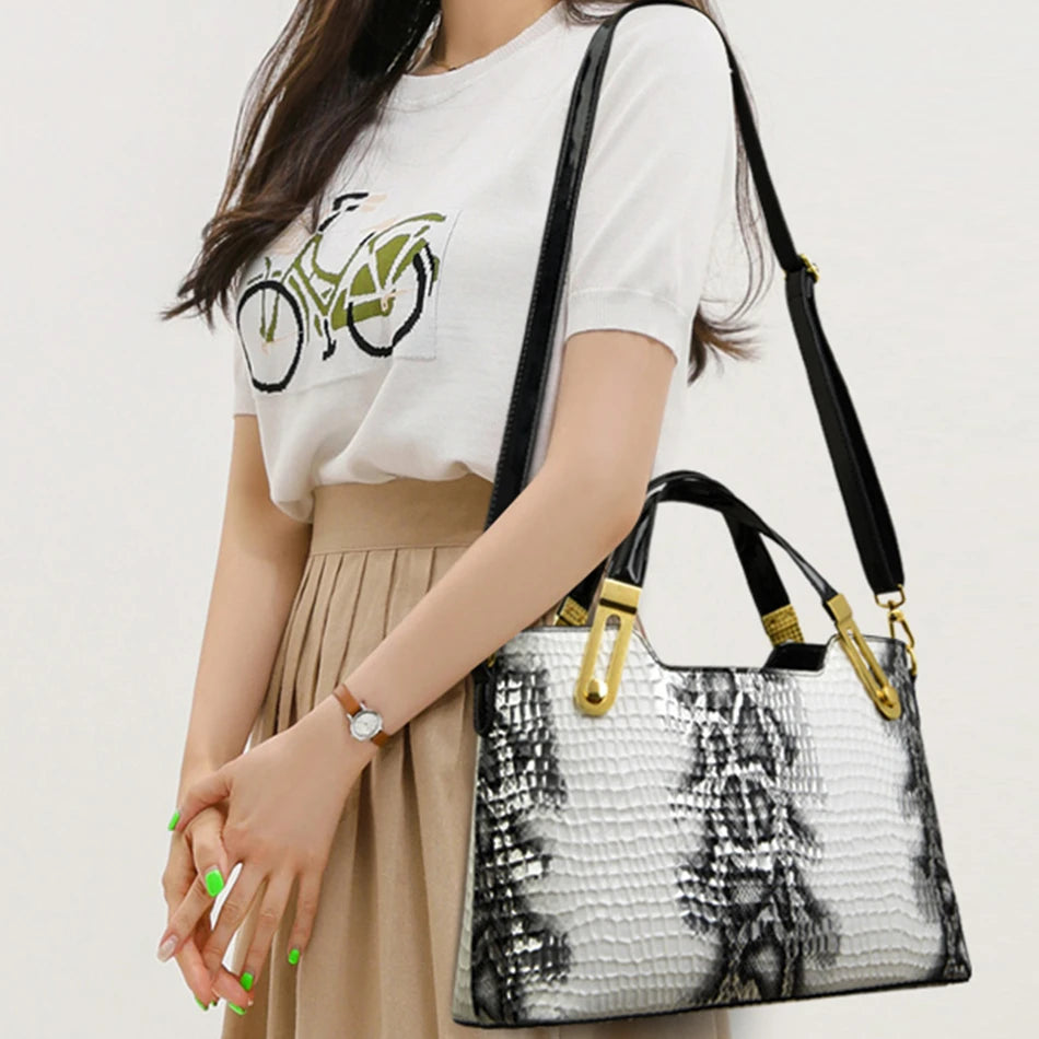 Noble Women Handbag Python Pattern