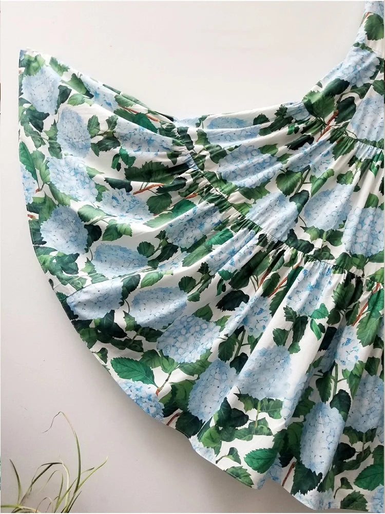 High-quality V-neck suspender dress 2023 summer new green hydrangea printed beach dress high waist big swing holiday cake skirt.