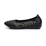 WOIZGIC Mother Women Shoes Sandals Flats Hollow Out Genuine Leather Slip On Loafers Soft Summer Beach Vintage Plus Size 42 43